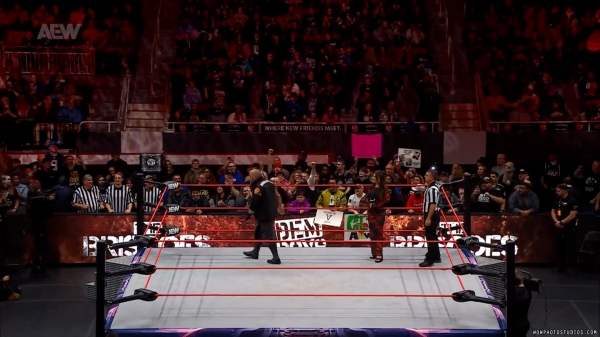 wowcollision20250104_00_00_08_20_Still004.jpg
