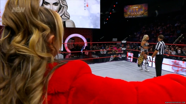 Click to view full size image
==============
wowcollision20250111_00_03_05_10_Still051.jpg wowcollision20250111_00_03_05_10_Still051.jpg