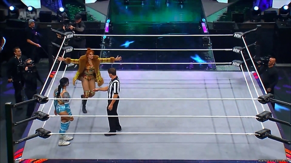 Click to view full size image
==============
wowdynamite20250115_00_04_34_21_Still221.jpg wowdynamite20250115_00_04_34_21_Still221.jpg