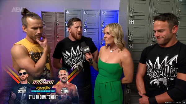 Click to view full size image
==============
wowdynamite20250219_00_01_20_05_Still046.jpg wowdynamite20250219_00_01_20_05_Still046.jpg