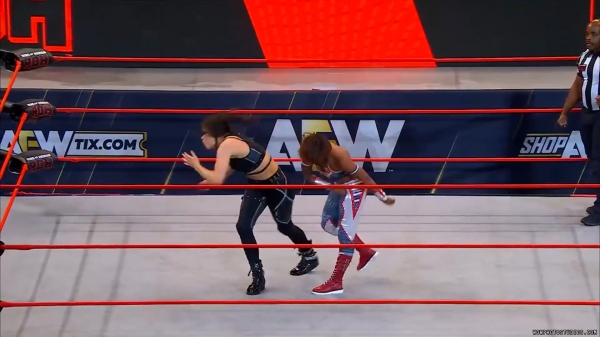 Click to view full size image
==============
wowroh20250206_00_03_14_15_Still337.jpg wowroh20250206_00_03_14_15_Still337.jpg