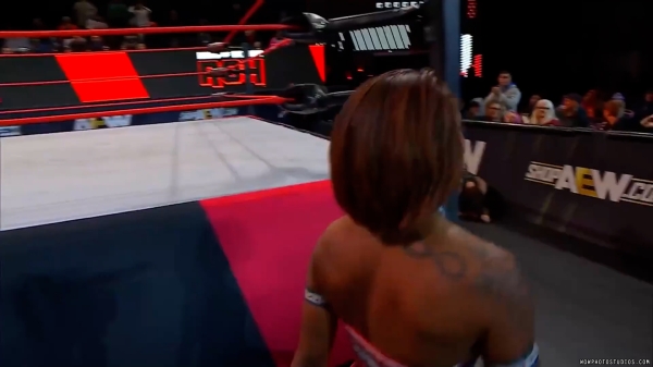 Click to view full size image
==============
wowroh20250206_00_03_19_00_Still364.jpg wowroh20250206_00_03_19_00_Still364.jpg