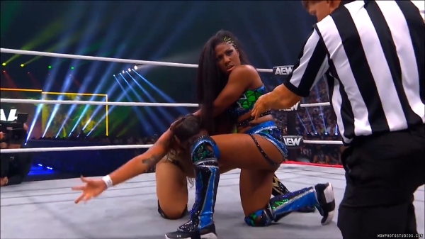 Click to view full size image
==============
wowroh20250217_00_04_08_05_Still193.jpg wowroh20250217_00_04_08_05_Still193.jpg