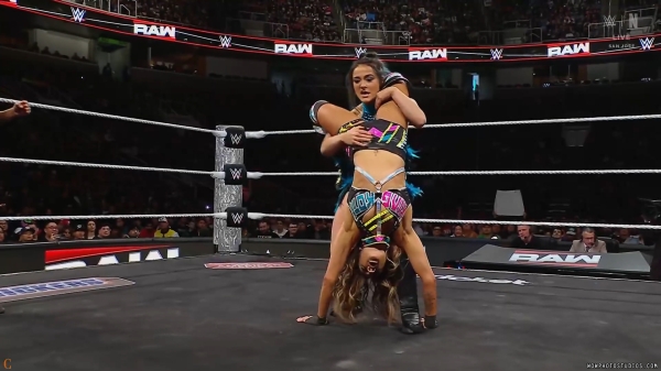 Click to view full size image
==============
wowraw20250113_00_04_07_25_Still224.jpg wowraw20250113_00_04_07_25_Still224.jpg