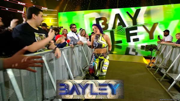 Click to view full size image
==============
wowraw20250120_00_03_28_15_Still190.jpg wowraw20250120_00_03_28_15_Still190.jpg