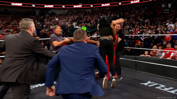 Click to view full size image
==============
wowraw20250120_00_04_18_15_Still486.jpg wowraw20250120_00_04_18_15_Still486.jpg