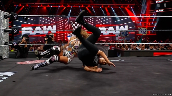 Click to view full size image
==============
wowraw20250120_00_06_30_15_Still693.jpg wowraw20250120_00_06_30_15_Still693.jpg