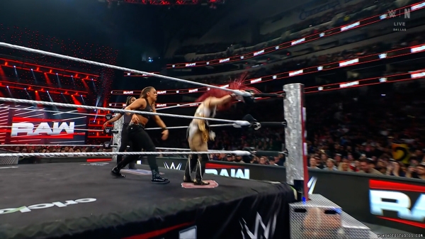 Click to view full size image
==============
wowraw20250120_00_06_45_15_Still783.jpg wowraw20250120_00_06_45_15_Still783.jpg