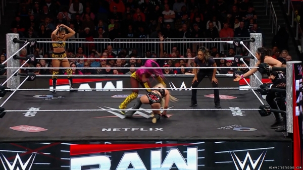 Click to view full size image
==============
wowraw20250127_00_04_54_15_Still365.jpg wowraw20250127_00_04_54_15_Still365.jpg