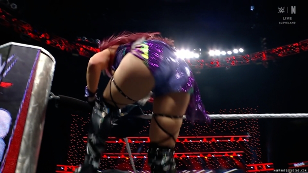 Click to view full size image
==============
wowraw20250203_00_05_36_20_Still597.jpg wowraw20250203_00_05_36_20_Still597.jpg