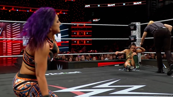 Click to view full size image
==============
wowraw20250210_00_02_55_00_Still618.jpg wowraw20250210_00_02_55_00_Still618.jpg