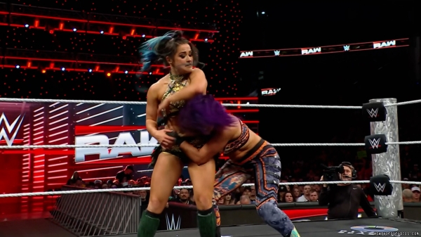 Click to view full size image
==============
wowraw20250210_00_02_55_10_Still620.jpg wowraw20250210_00_02_55_10_Still620.jpg