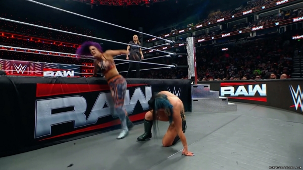 Click to view full size image
==============
wowraw20250210_00_03_09_00_Still701.jpg wowraw20250210_00_03_09_00_Still701.jpg