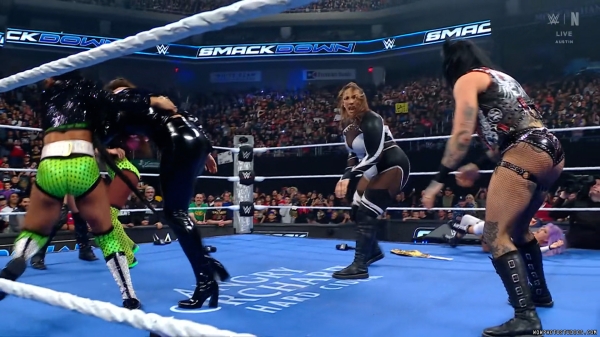 Click to view full size image
==============
wowsd20250124_00_03_13_05_Still379.jpg wowsd20250124_00_03_13_05_Still379.jpg