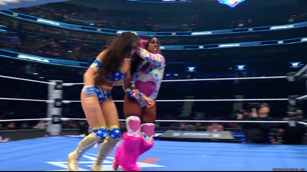 Click to view full size image
==============
wowsd20250214_00_01_40_20_Still193.jpg wowsd20250214_00_01_40_20_Still193.jpg