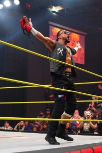 TNAiMPACT2502_MikeSantana_vs_TheNorthernArmory-WM-4.jpg