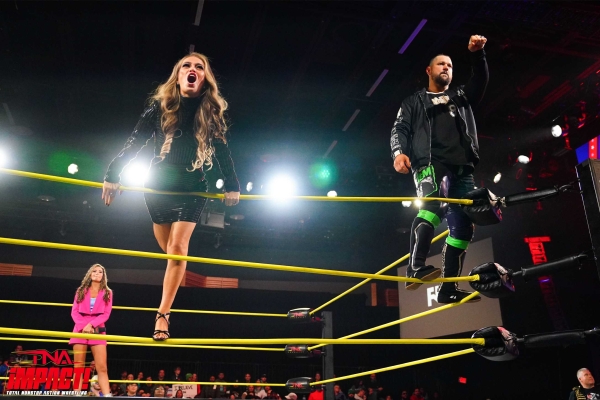 TNAiMPACT2511_EddieEdwards_w-_AlishaEdwards_vs_LeonSlater-WM-3.jpg