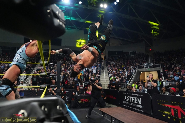 TNAGenesis2025_JoshAlexander_vs_MikeSantana-WM-34.jpg