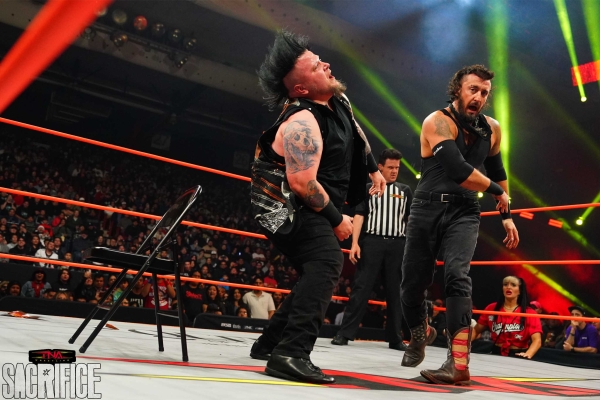 TNASacrifice2025_SamiCallihan_vs_ManceWarner_w-_StephDeLander-WM-10.jpg