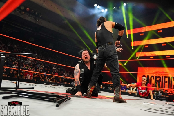 TNASacrifice2025_SamiCallihan_vs_ManceWarner_w-_StephDeLander-WM-20.jpg