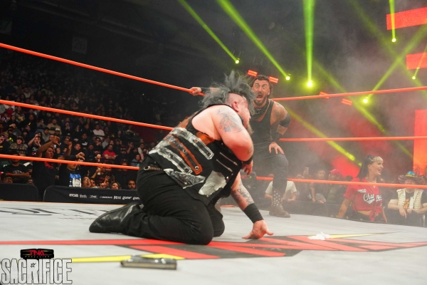 TNASacrifice2025_SamiCallihan_vs_ManceWarner_w-_StephDeLander-WM-30.jpg