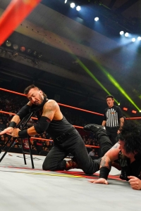 TNASacrifice2025_SamiCallihan_vs_ManceWarner_w-_StephDeLander-WM-12.jpg