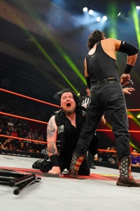 TNASacrifice2025_SamiCallihan_vs_ManceWarner_w-_StephDeLander-WM-20.jpg