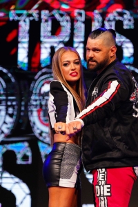 TNAUnderSiege2025_EddieEdwards_w-_AlishaEdwards_vs_CodyDeaner-WM-7.jpg